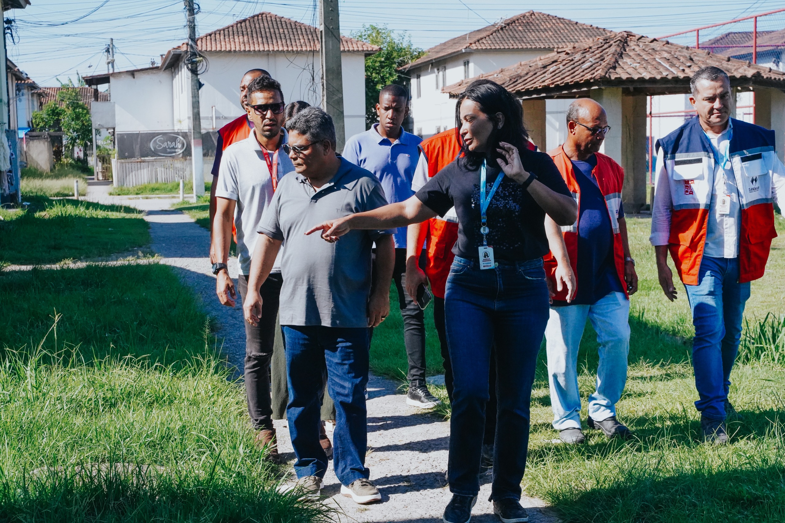 SOMAR realiza força-tarefa de limpeza para prevenir alagamentos no Minha Casa, Minha Vida em Itaipuaçu